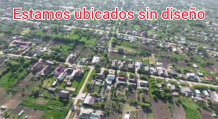 Vivir de formas desordenadas, sin agua entubada, sin una medida justa de espacios, sin servicios fundamentales que no fallen (sin enredos de cables, ni diablitos,ni fugas), es algo que otros hoy aprovechan para lucrar.  La gentrificación es pagarte mal tu terreno porque 